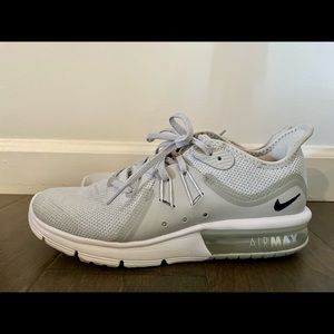 Nike Air Max Sequent 3 Gray size 7.5 Womens